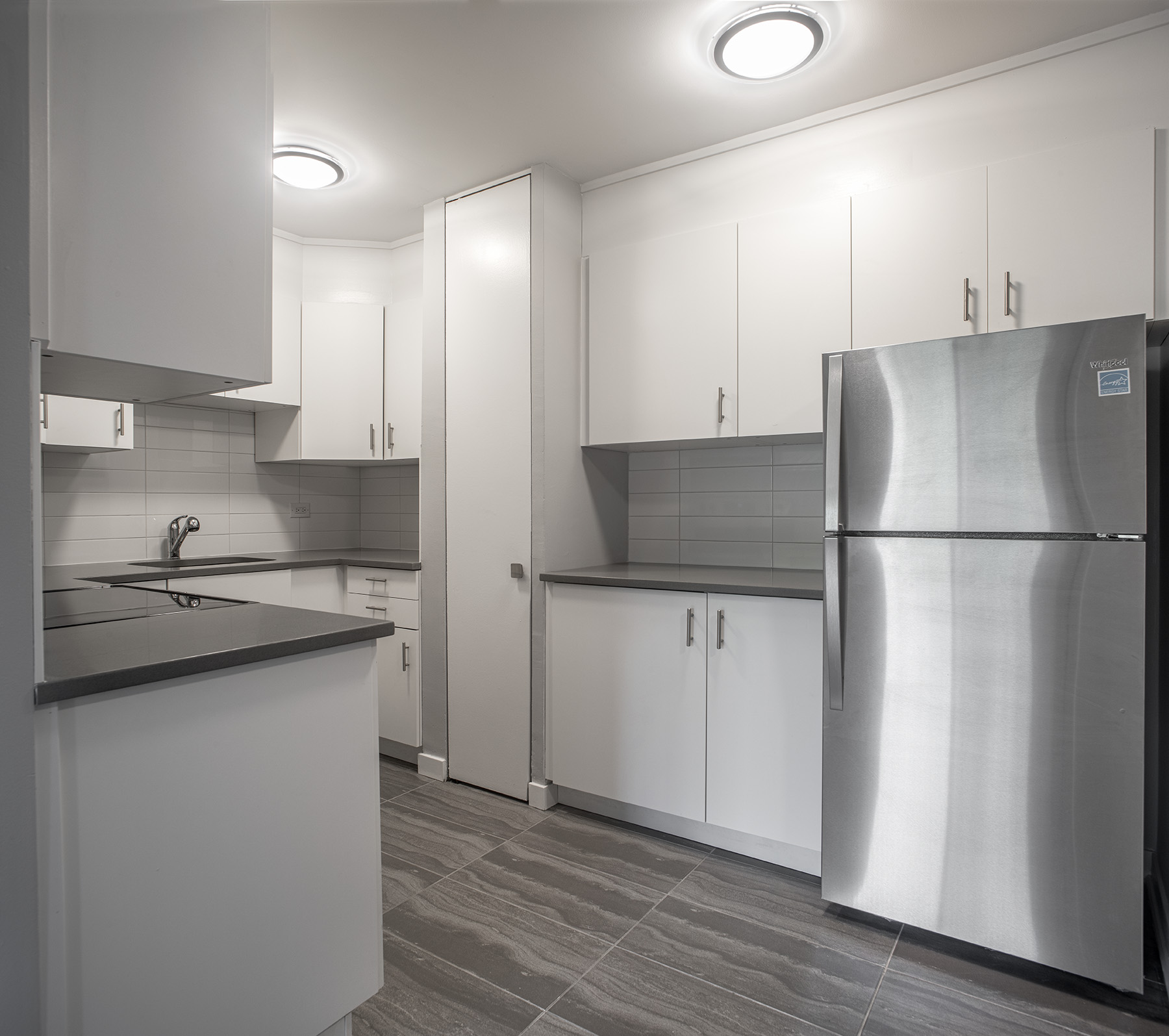 Montreal (Downtown) studio / bachelor apartments for Rent at 1225 rue